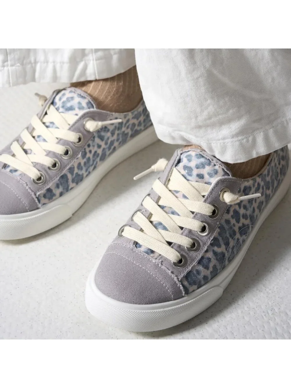Women's Grey Canvas Memory Foam Insole Non Slip and Lightweight Sneakers